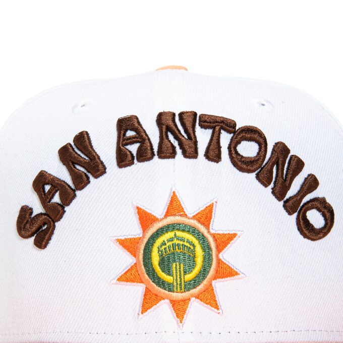 New Era 59Fifty 2023 City San Antonio Spurs Logo Patch Hat – White, Peach Fashion