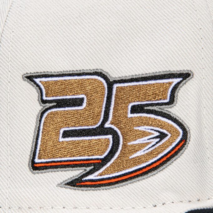 Mitchell & Ness Anaheim Ducks 25th Anniversary Patch Hat – White, Black Online now
